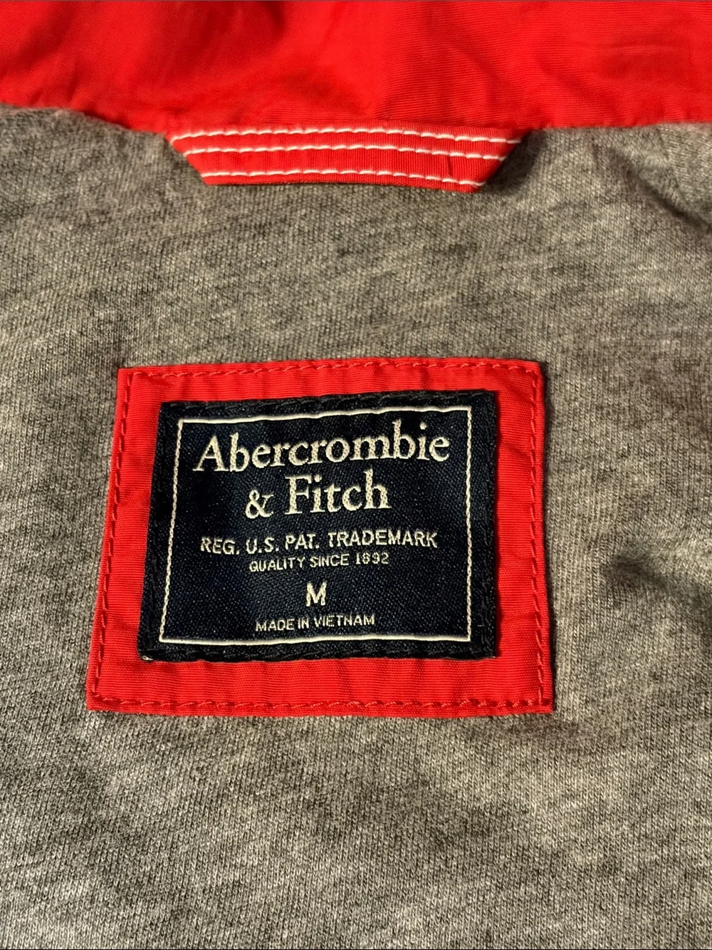 Abercrombie & Fitch Red Cropped Track Bomber Zip Jacket with White Piping - Picture 5 of 6